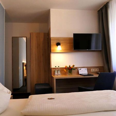 Hasi'S Hotel Grafing Eksteriør billede