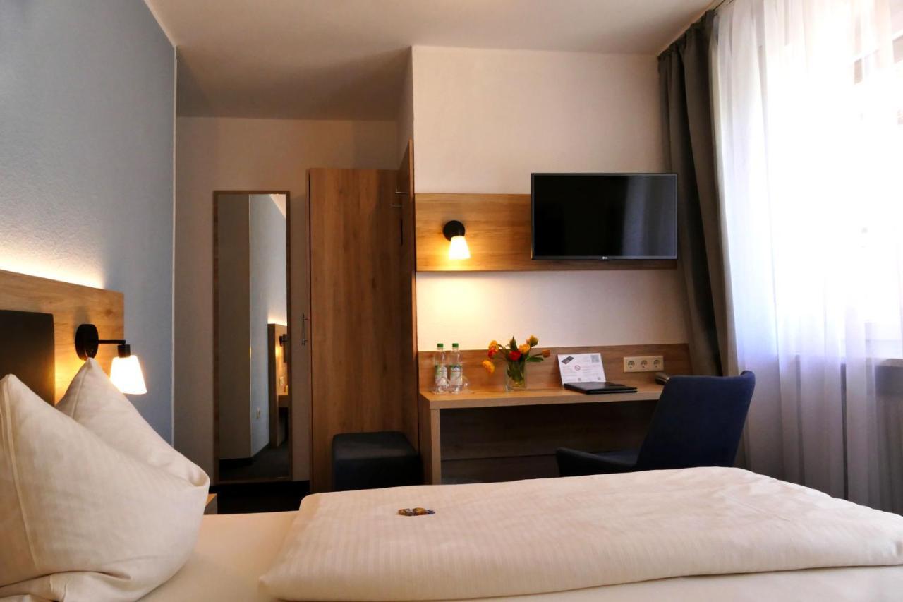 Hasi'S Hotel Grafing Eksteriør billede