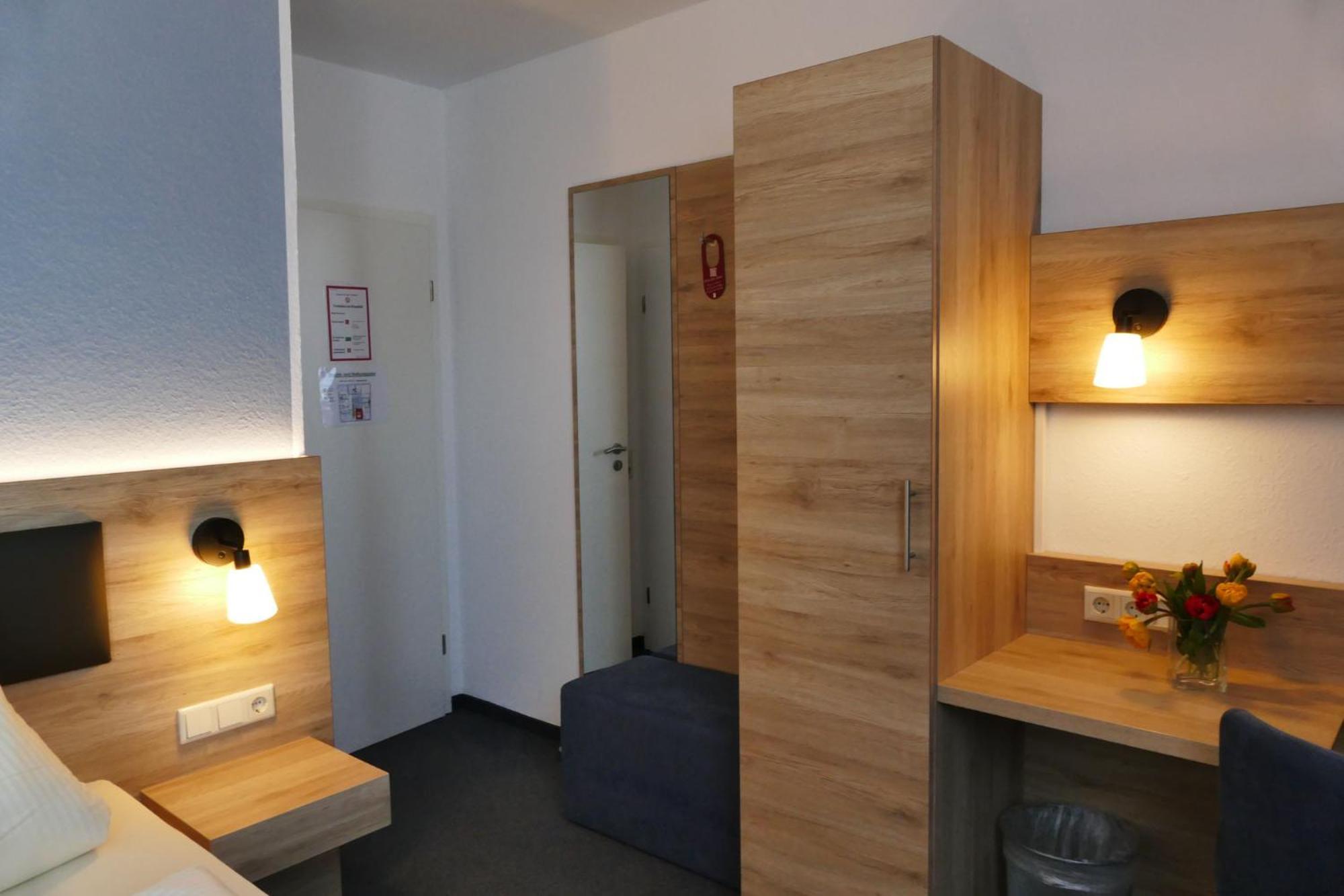 Hasi'S Hotel Grafing Eksteriør billede