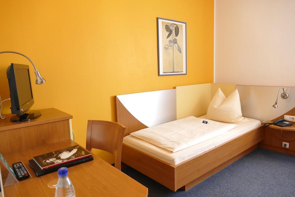 Hasi'S Hotel Grafing Eksteriør billede