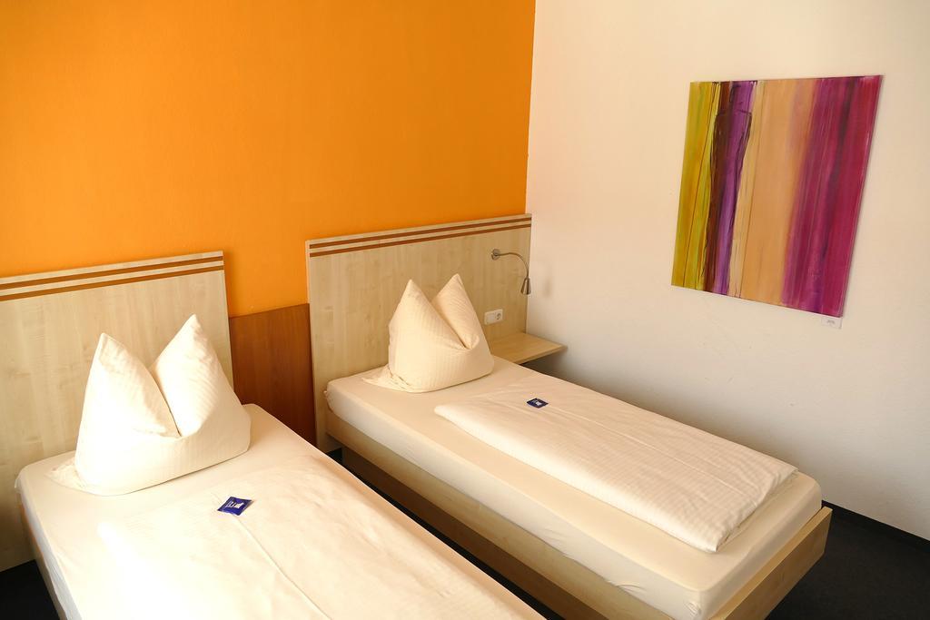 Hasi'S Hotel Grafing Eksteriør billede